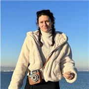 Ich biete ortsunabhängige online Deutsch und Englisch Nachhilfe für alle Altersklassen :)